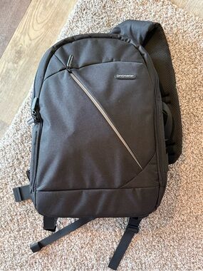 ProMaster Impulse camera sling bag- black